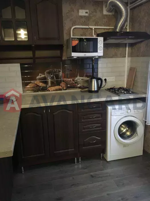 2 ����. ��������, 45/-/7 ��. �., 4/5 ���� ���� 8