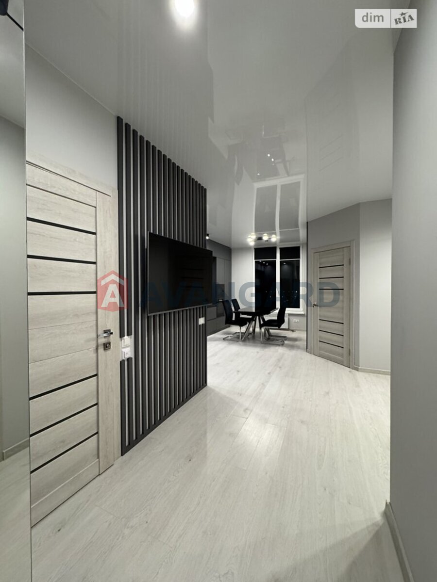 1 ��. ��������, 45/8/25 ��. �., 15/15 ������ ���� 11