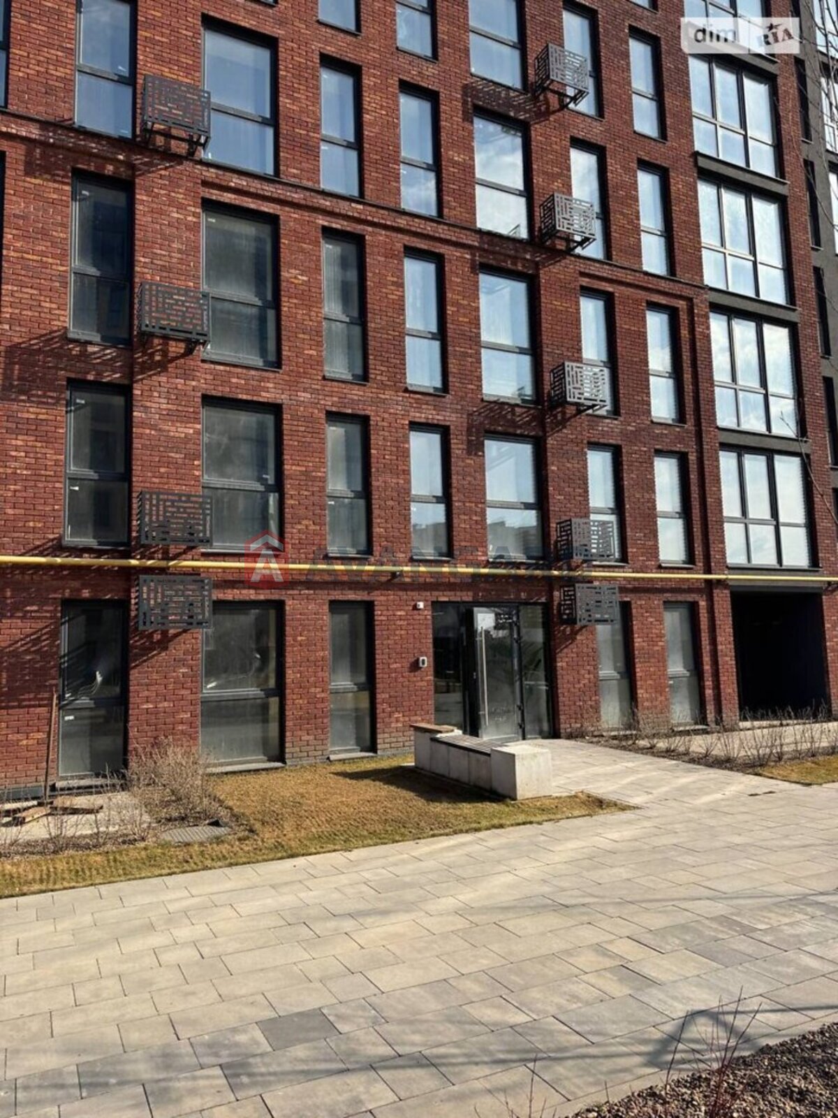 2 ��. ��������, 68/34/20 ��. �., 3/10 ������ ���� 14