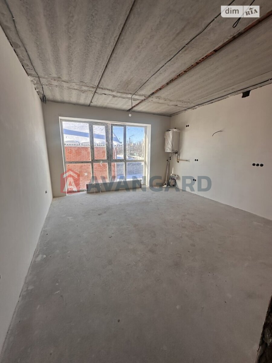 2 ��. ��������, 64/-/- ��. �., 2/3 ������ ���� 3