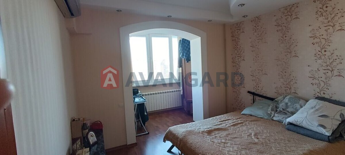 3 ����. ��������, 74/-/9 ��. �., 5/10 ���� ���� 20