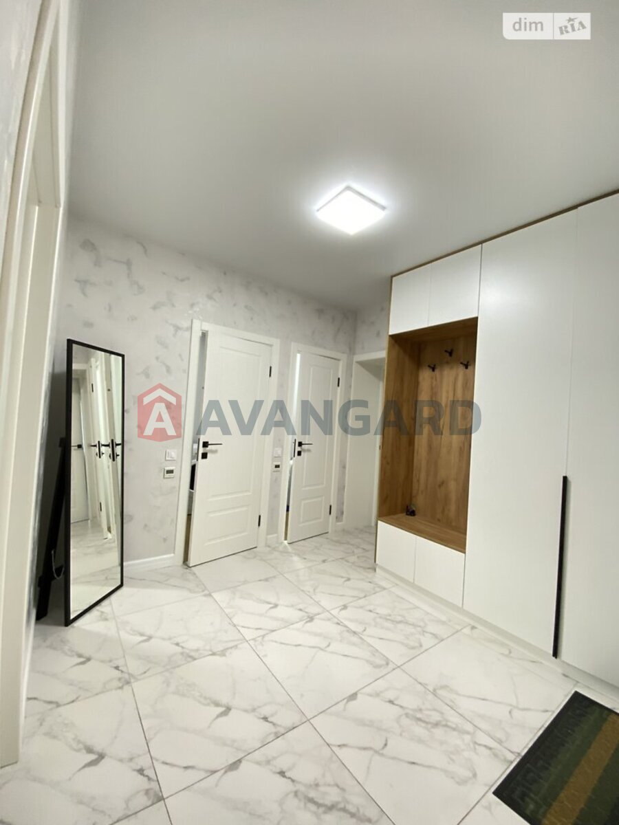 2 ��. ��������, 66/33/18 ��. �., 6/10 ������ ���� 5