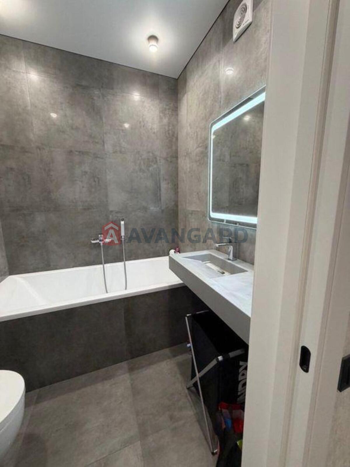 3 ��. ��������, 108/-/15 ��. �., 9/10 ������ ���� 23