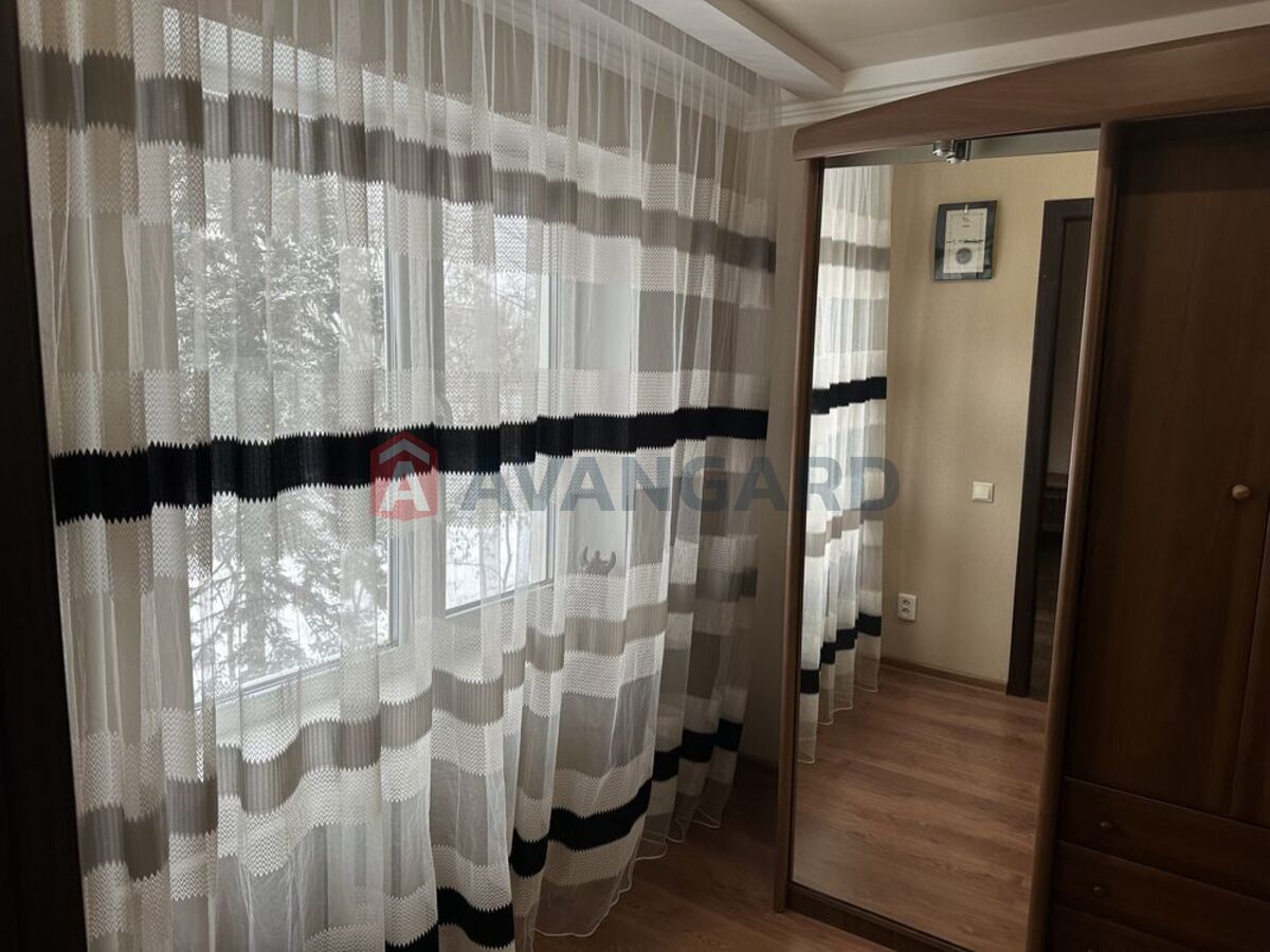 3 ��. ��������, 54/-/7 ��. �., 3/5 ������ ���� 4