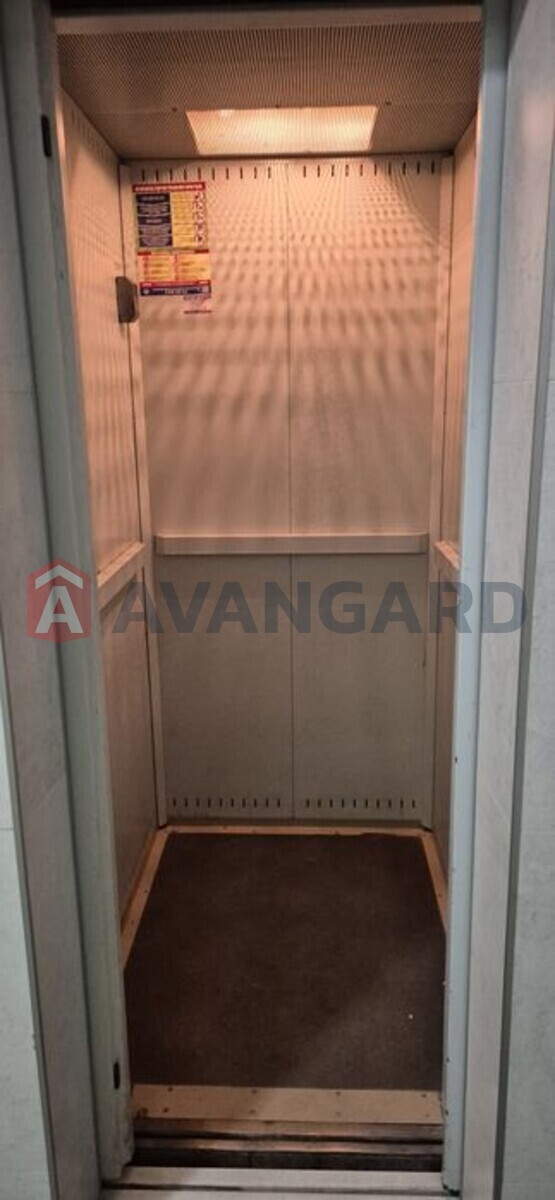 2 ����. ��������, 50/-/9 ��. �., 4/9 ���� ���� 15