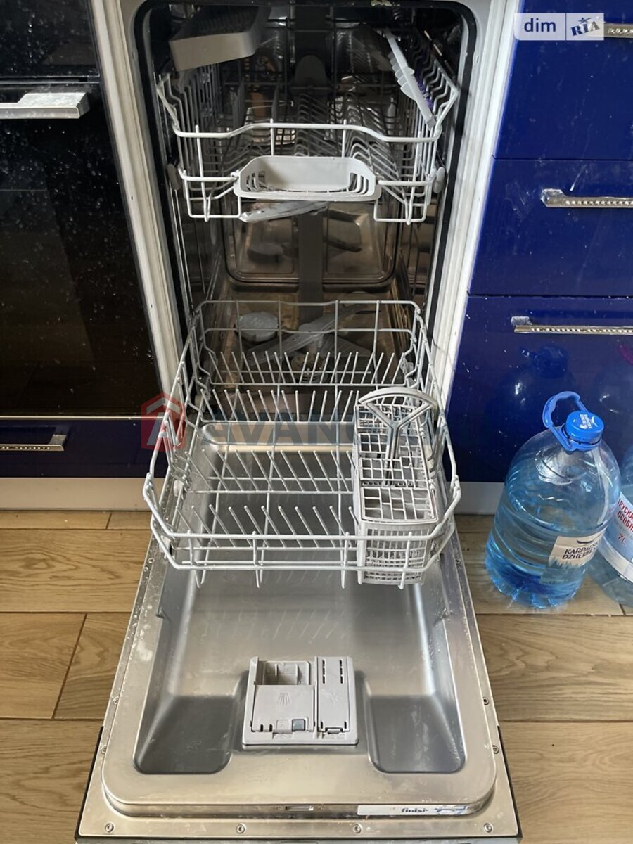 3 ��. ��������, 65/40/7 ��. �., 4/9 ������ ���� 5