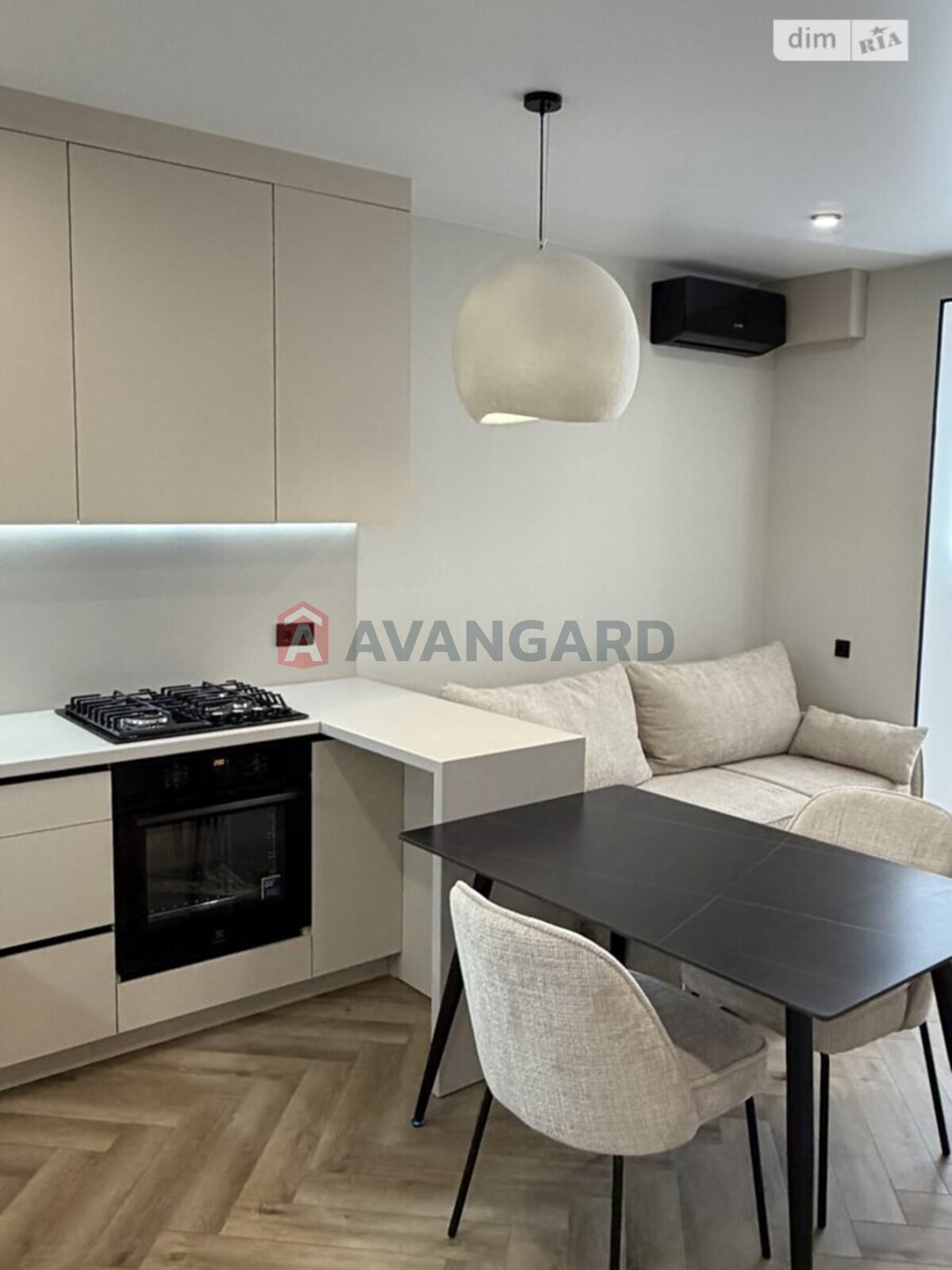 2 ��. ��������, 72/-/- ��. �., 2/10 ������ ���� 17