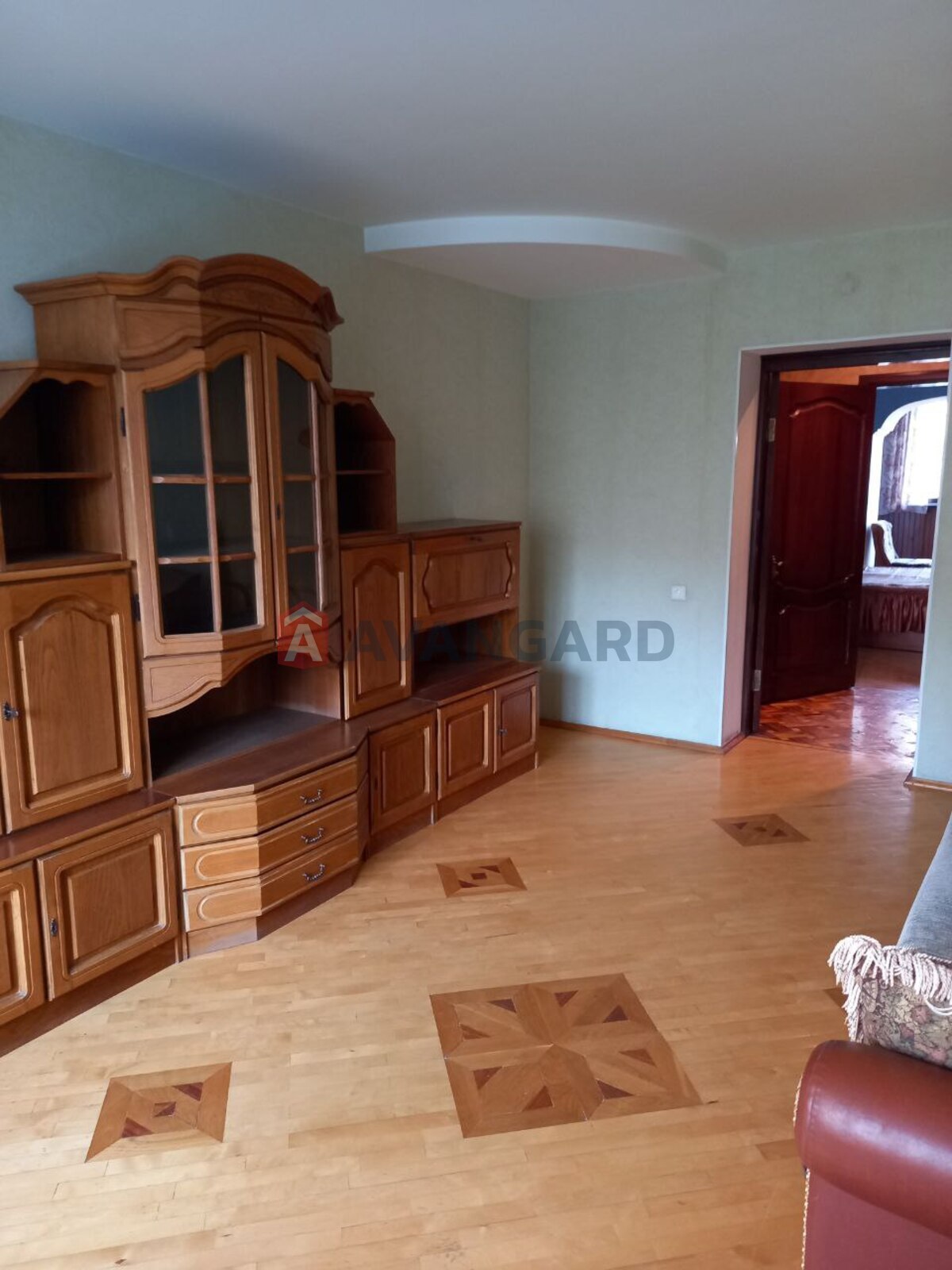 2 ��. ��������, 57/32/9 ��. �., 3/4 ������ ���� 5