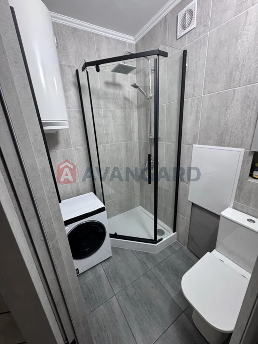 1 ��. ��������, 33/17/6 ��. �., 3/5 ������ ���� 9