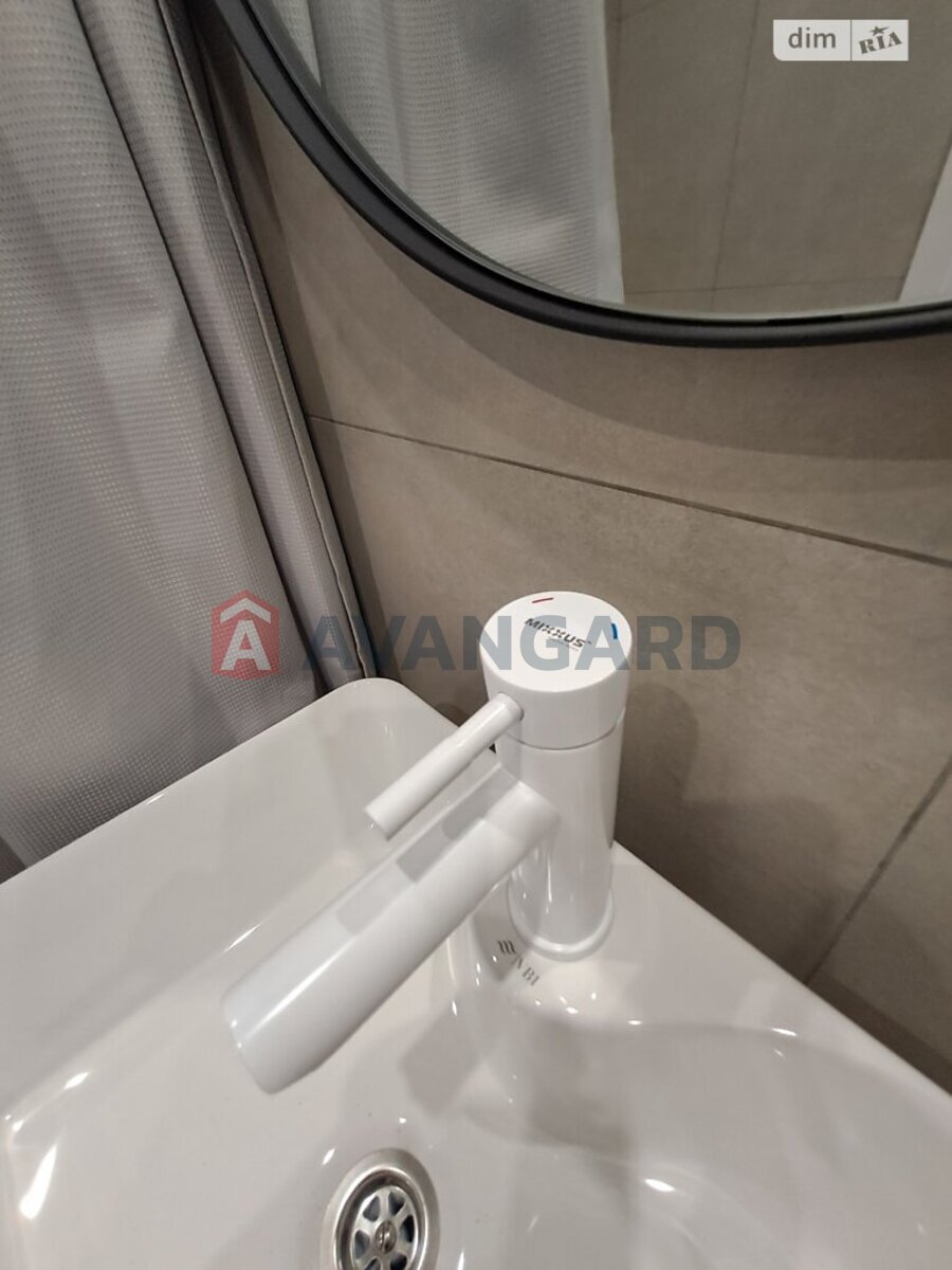 2 ��. ��������, 48/30/- ��. �., 4/9 ������ ���� 8