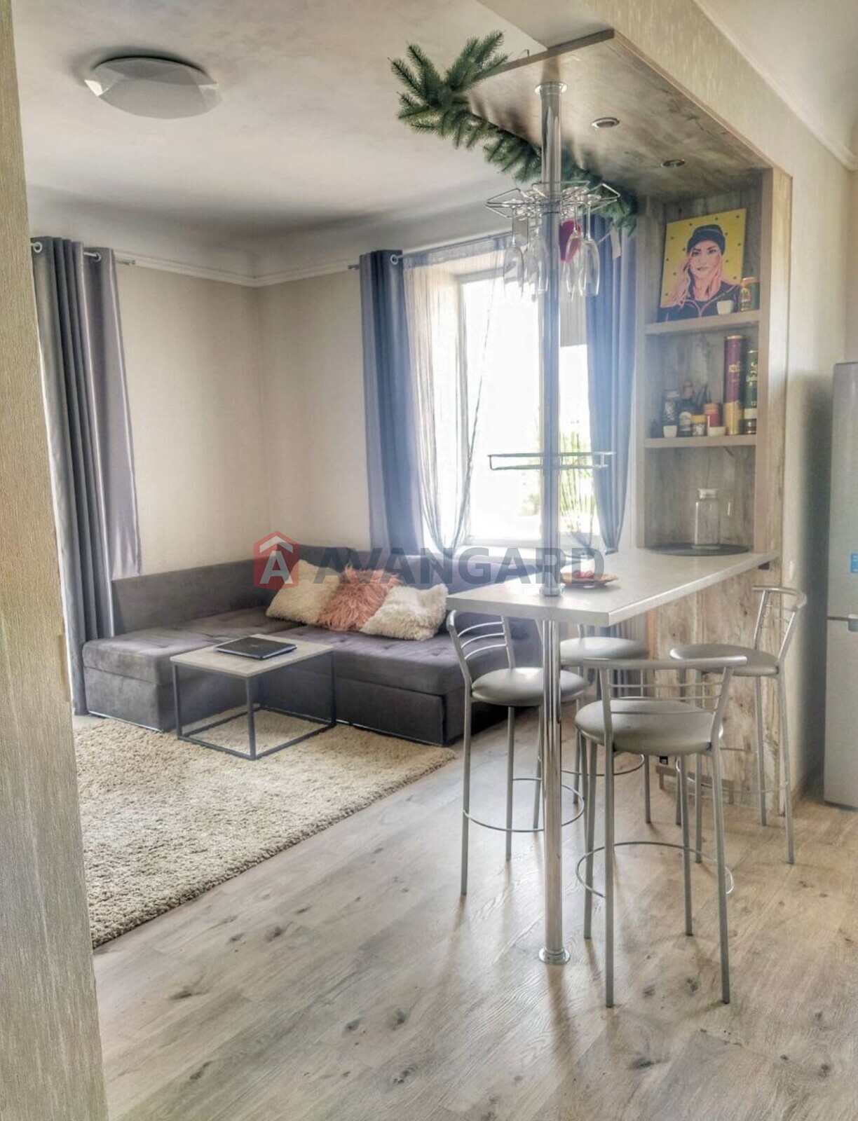 2 ��. ��������, 53/-/9 ��. �., 4/5 ������ ���� 5