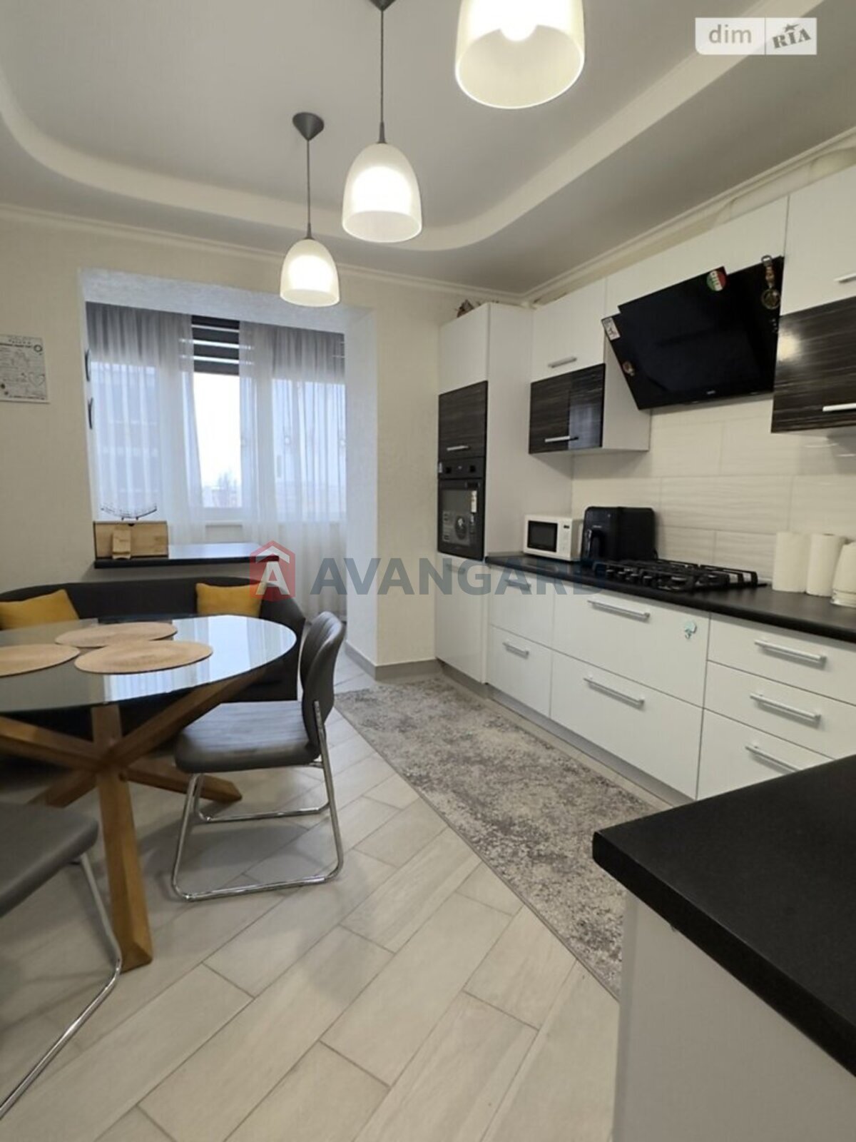 4 ��. ��������, 147/70/14 ��. �., 9/9 ������ ���� 10