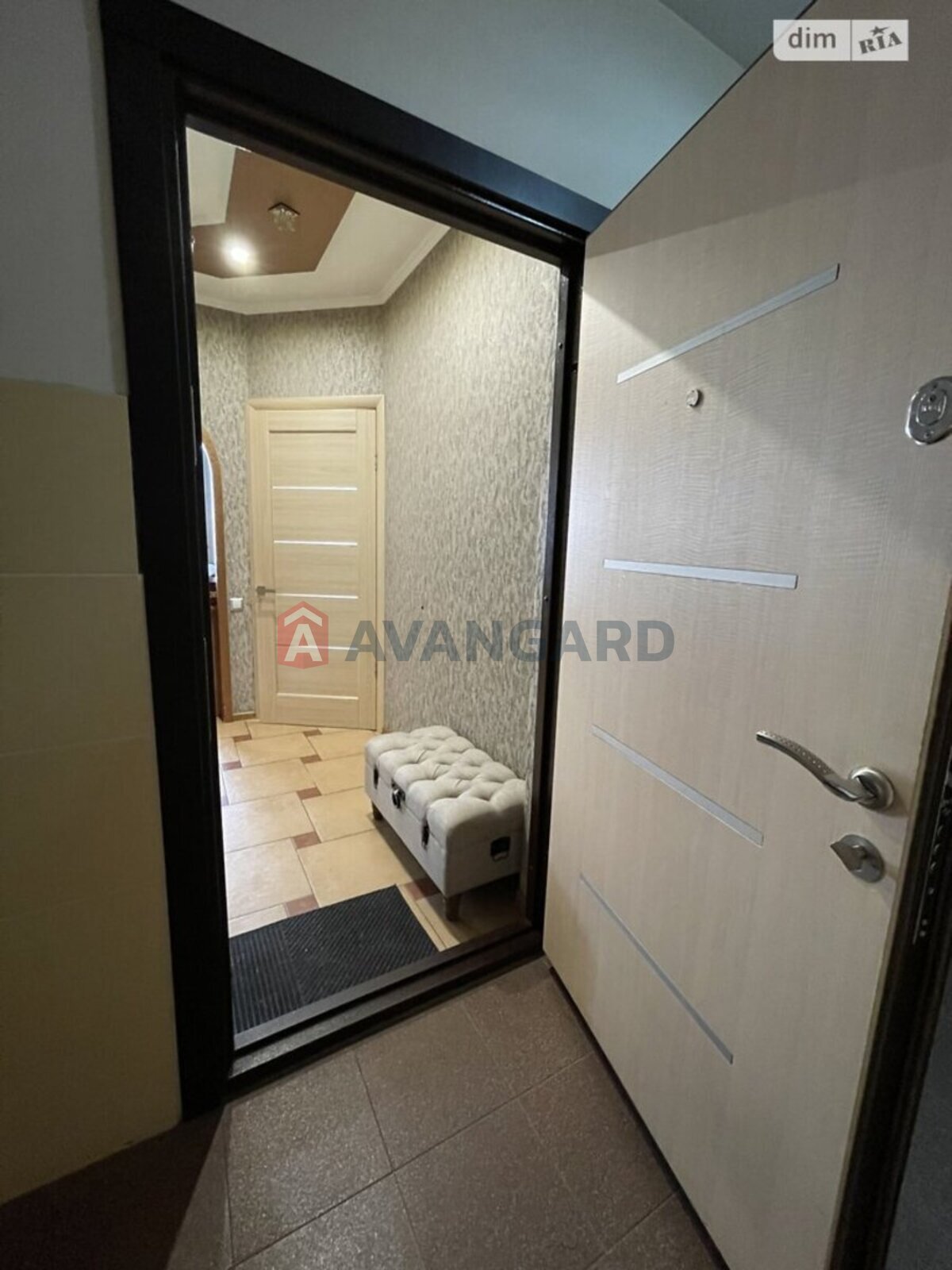 1 ��. ��������, 45/19/15 ��. �., 8/12 ������ ���� 14