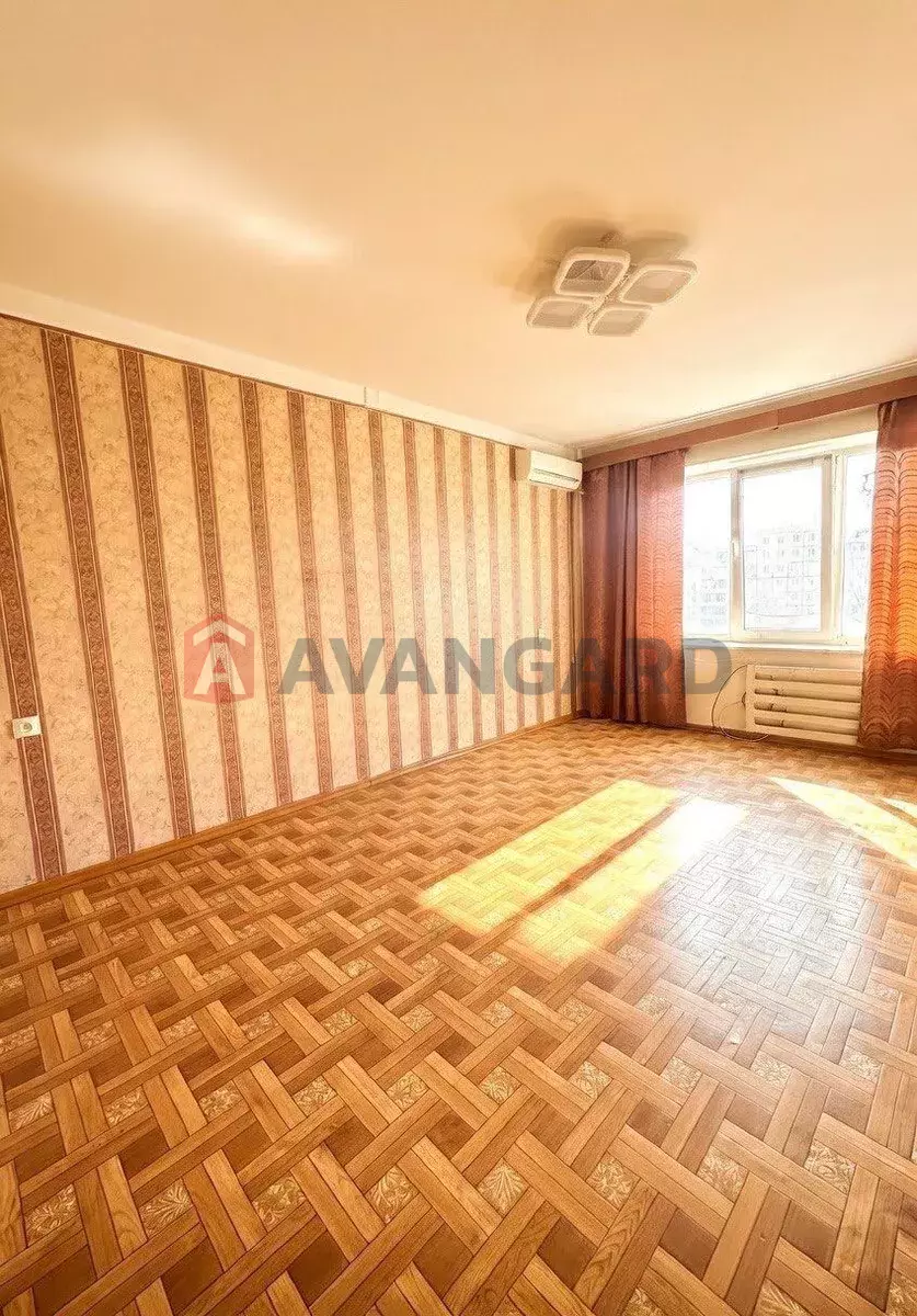 3 ��. ��������, 68/38/8 ��. �., 7/9 ������ ���� 11