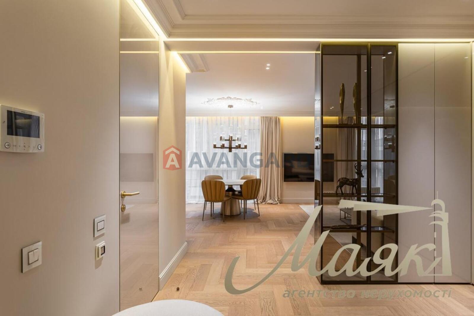 3 ��. ��������, 122/60/40 ��. �., 12/24 ������ ���� 5