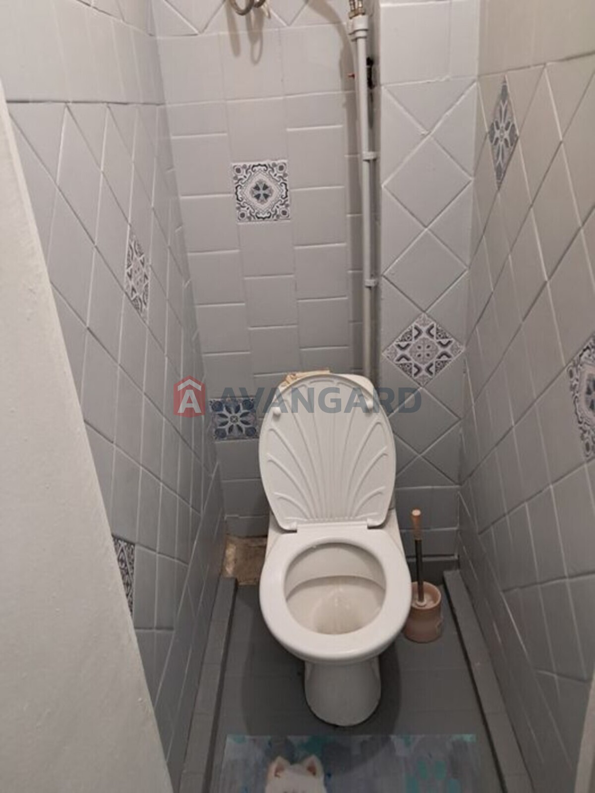 2 ��. ��������, 42/-/7 ��. �., 5/5 ������ ���� 4