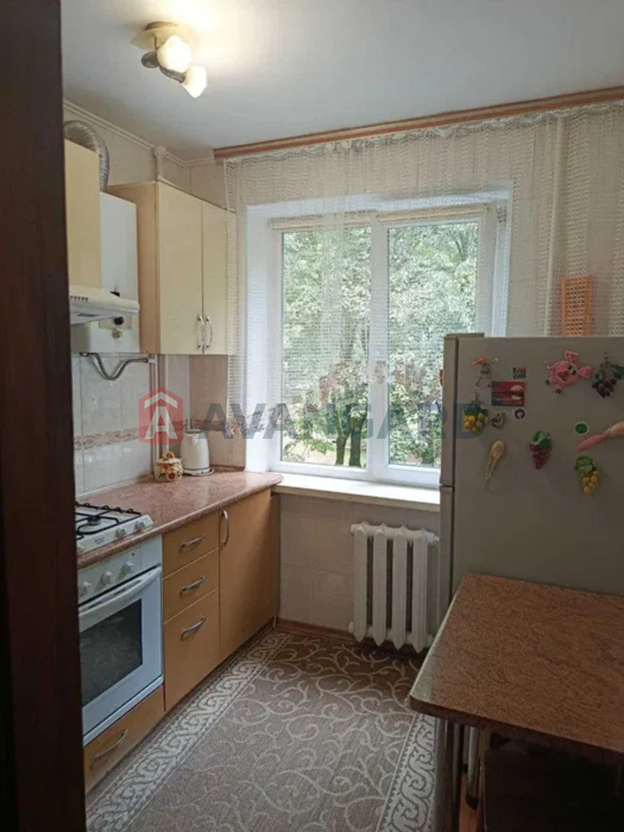 2 ��. ��������, 48/-/6 ��. �., 3/5 ������ ���� 5