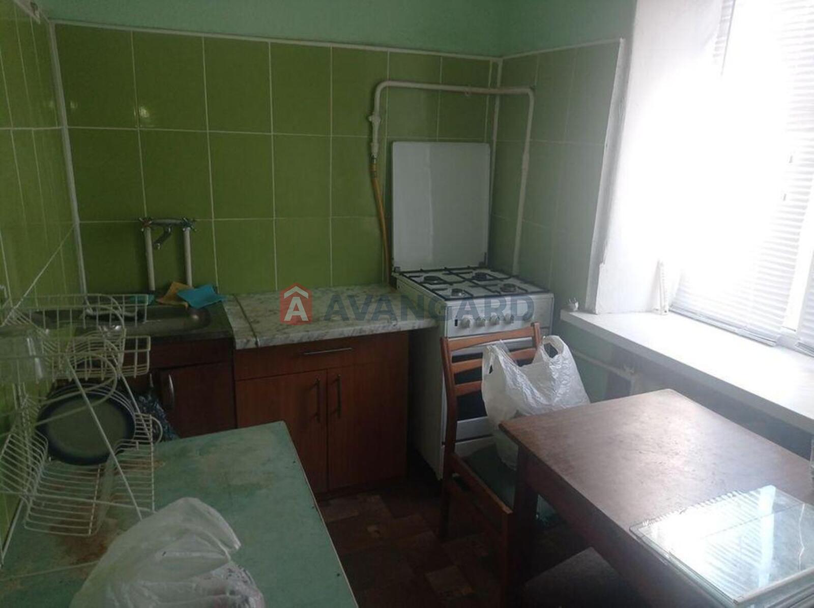 1 ��. ��������, 28/-/6 ��. �., 5/5 ������ ���� 7