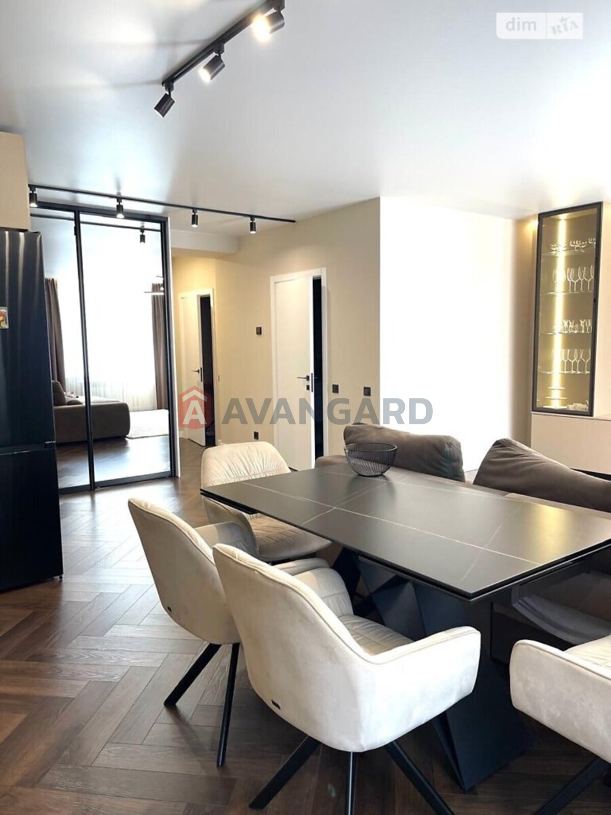 3 ��. ��������, 78/-/43 ��. �., 3/8 ������ ���� 3