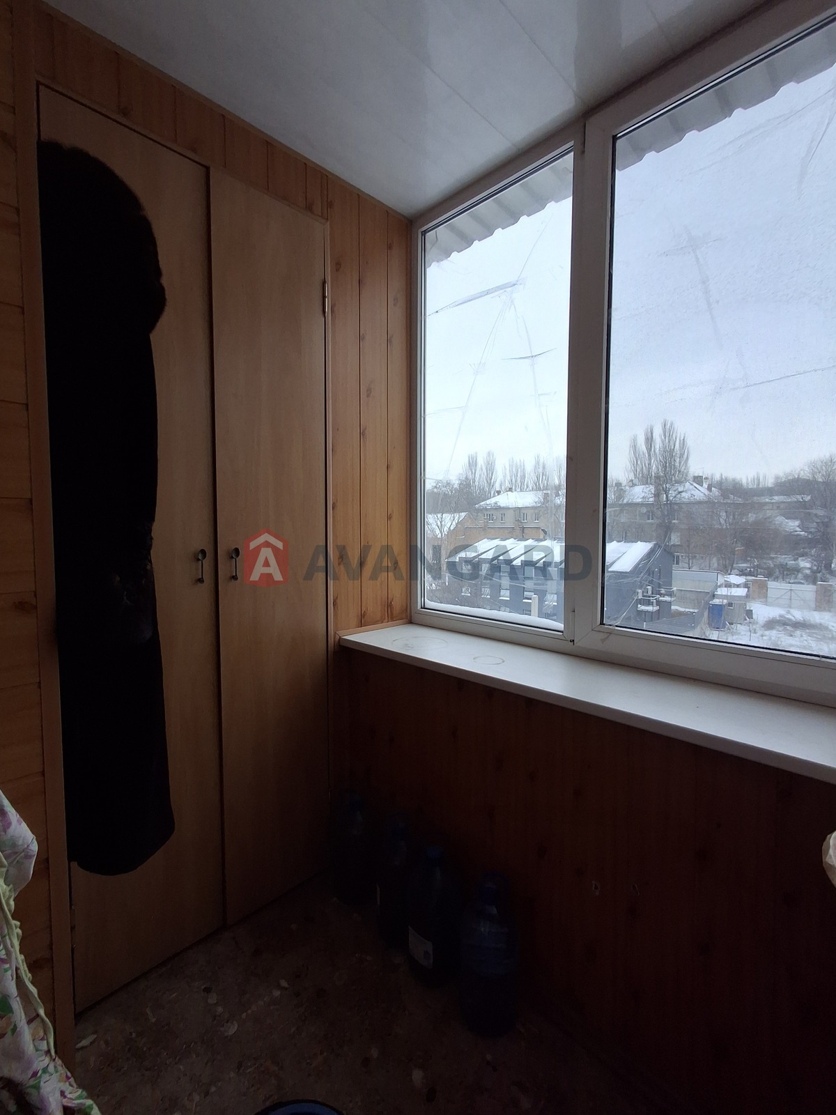 2 ����. ��������, 54/30/11 ��. �., 4/4 ���� ���� 6