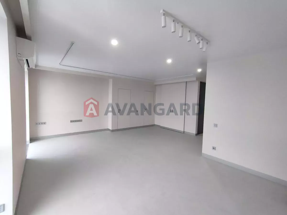 3 ��. ��������, 88/-/30 ��. �., 11/16 ������ ���� 8