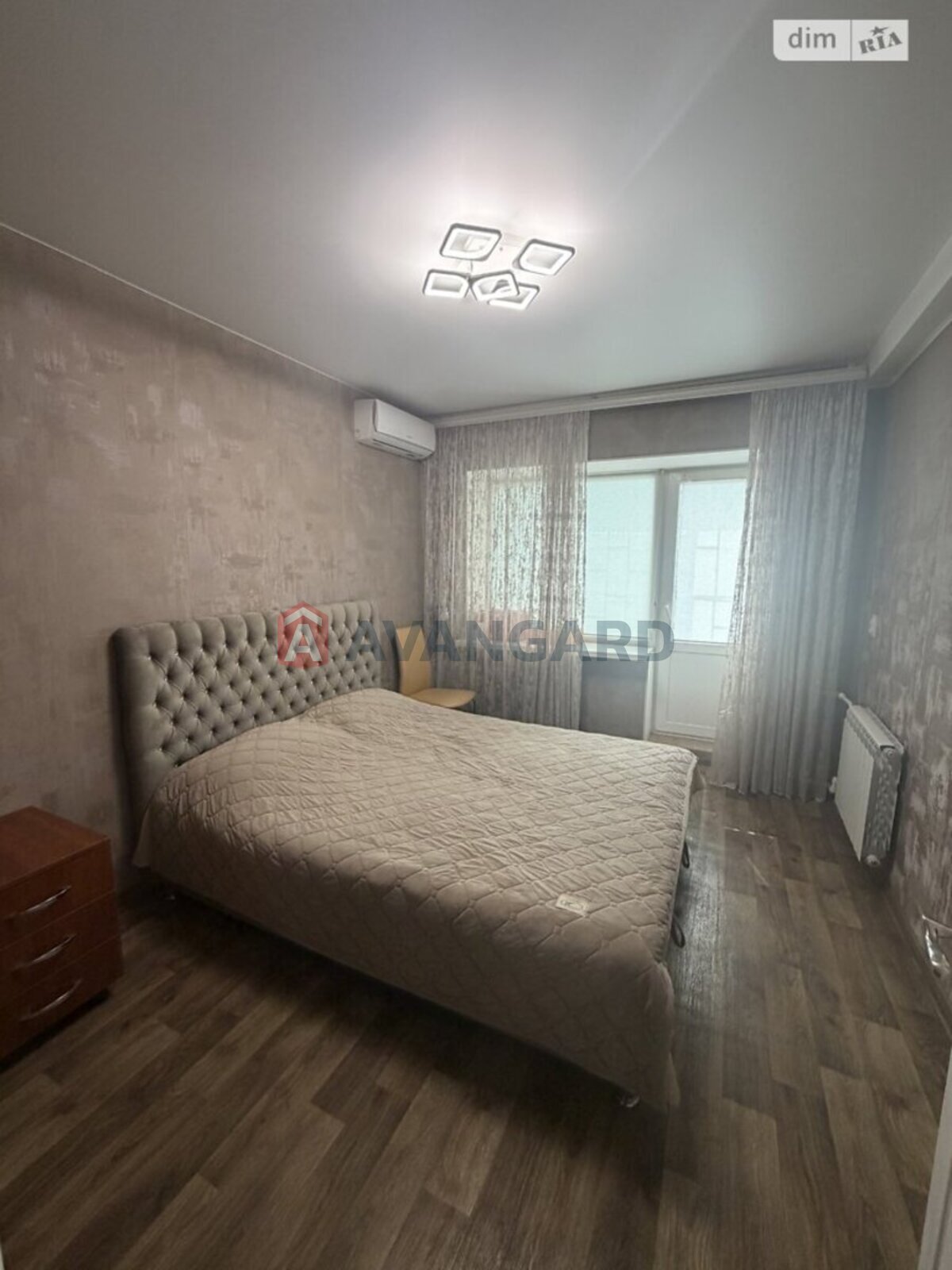 3 ����. ��������, 74/-/- ��. �., 2/4 ���� ���� 10