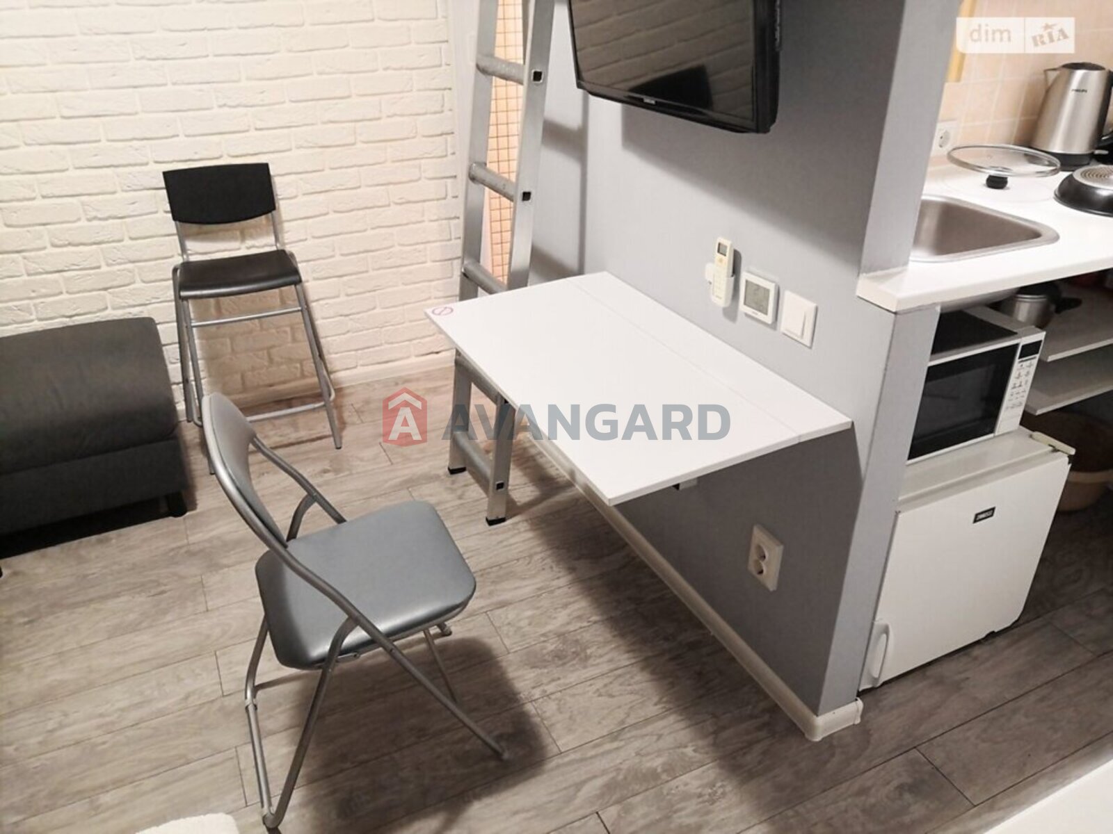 1 . , 12/-/- . ., 1/2   7