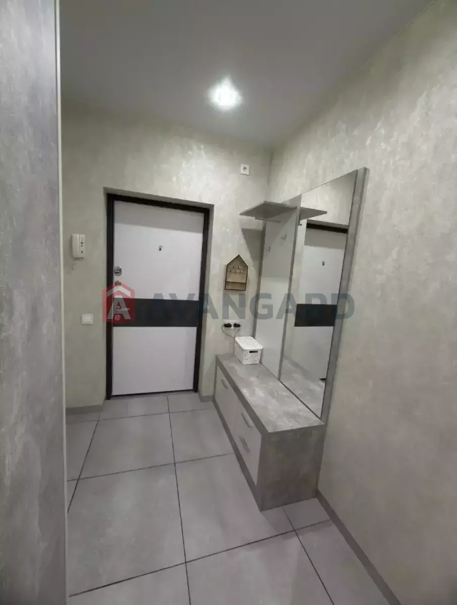 1 ��. ��������, 49/-/- ��. �., 10/12 ������ ���� 9