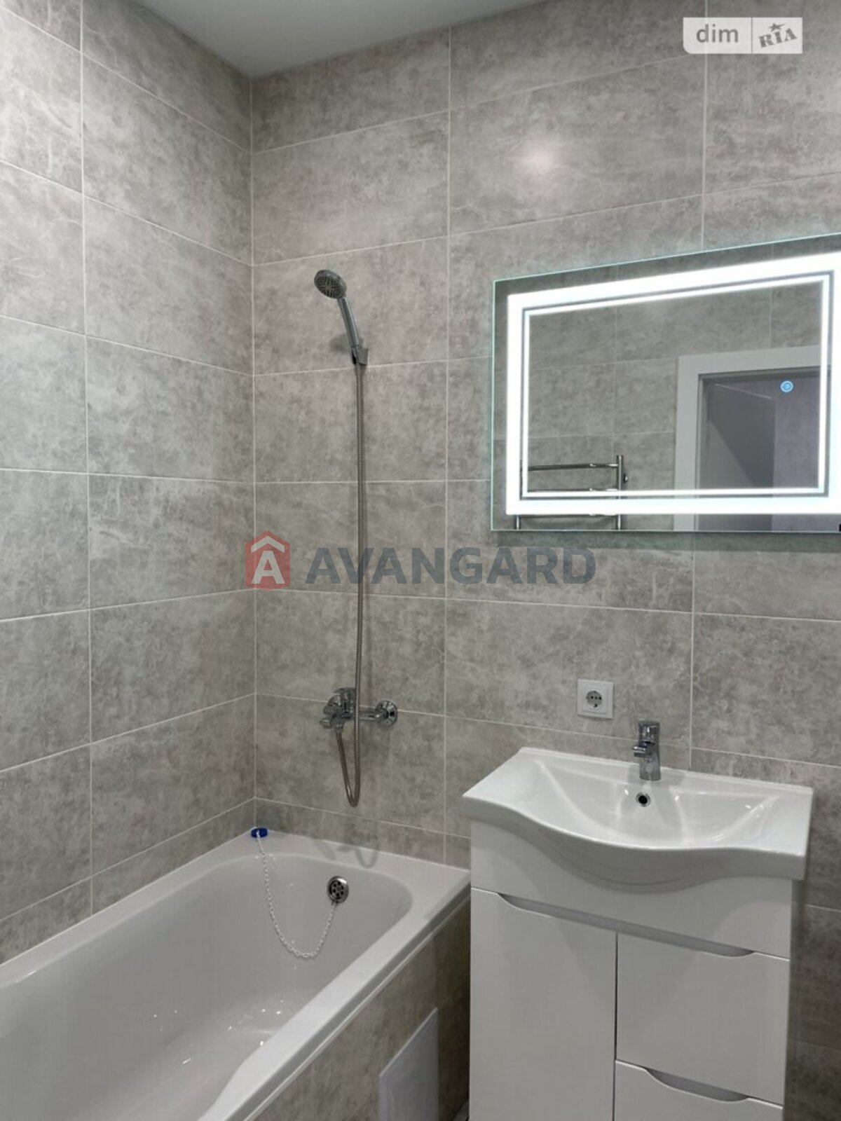 1 ��. ��������, 42/20/13 ��. �., 9/9 ������ ���� 6