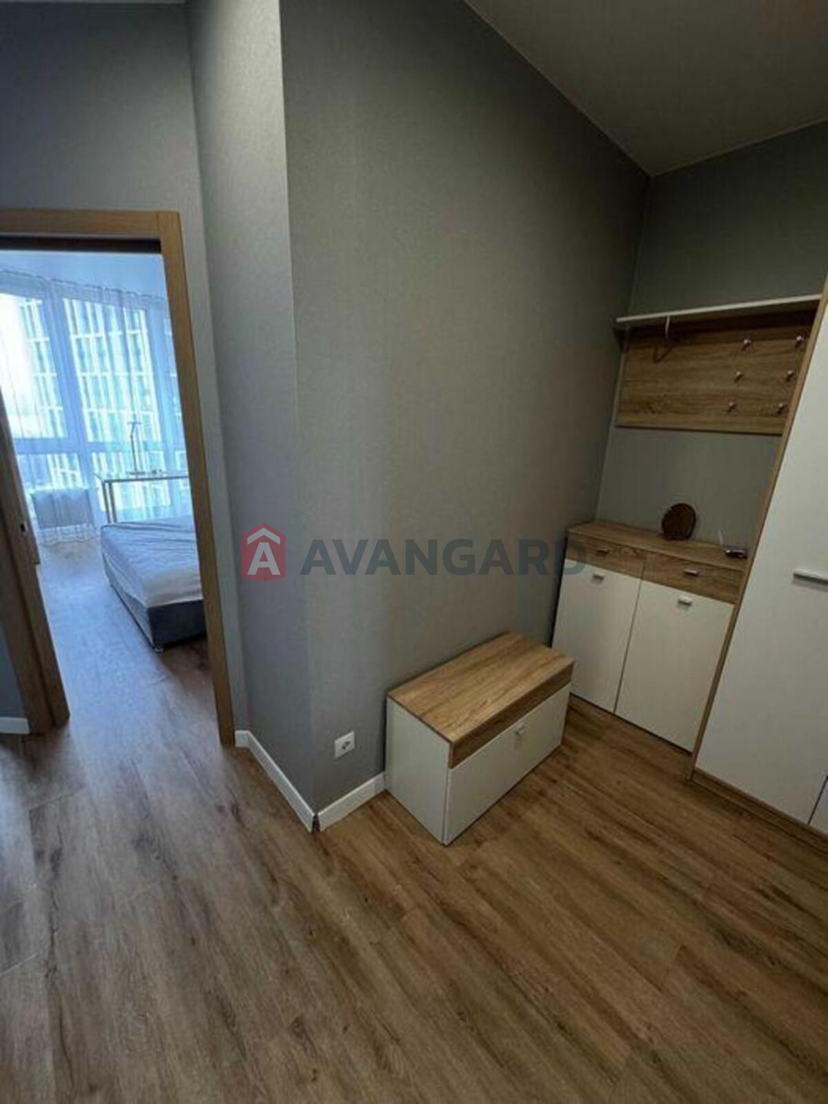 1 ��. ��������, 33/-/10 ��. �., 19/25 ������ ���� 21