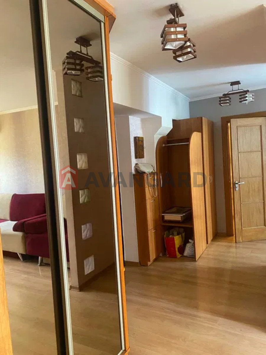 1 ��. ��������, 59/-/13 ��. �., 5/5 ������ ���� 11