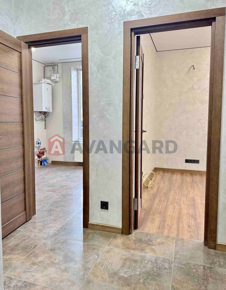 1 ��. ��������, 40/19/11 ��. �., 1/4 ������ ���� 5