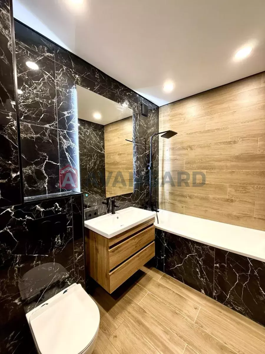 2 ��. ��������, 42/-/18 ��. �., 2/10 ������ ���� 3