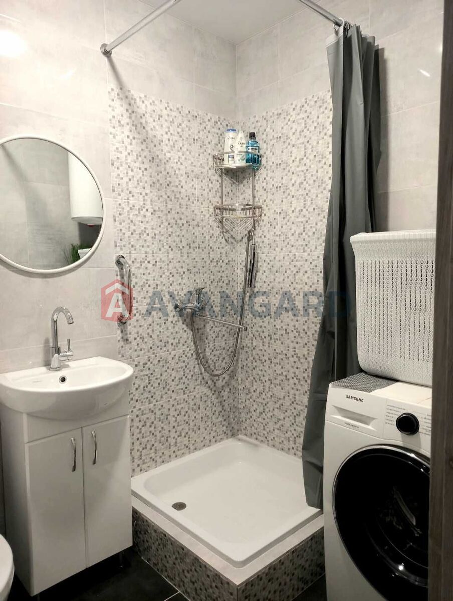 1 ��. ��������, 40/30/10 ��. �., 2/5 ������ ���� 9