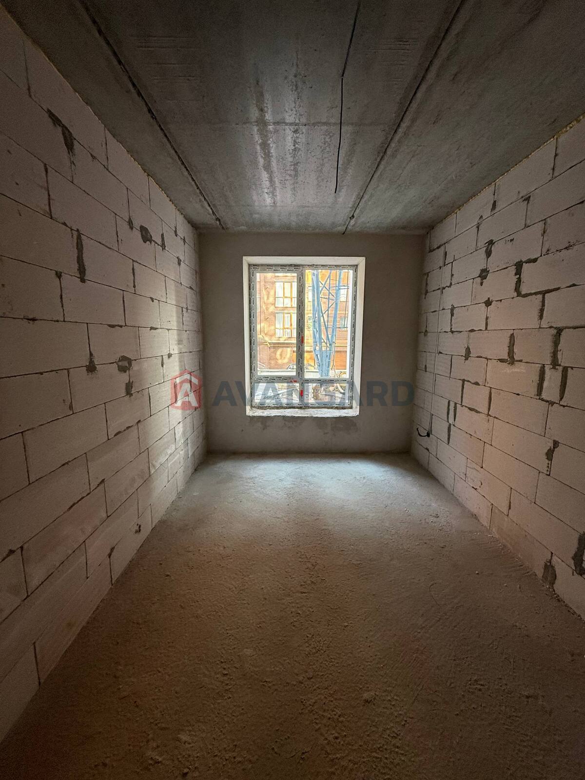 1 ��. ��������, 40/13/18 ��. �., 2/10 ������ ���� 12