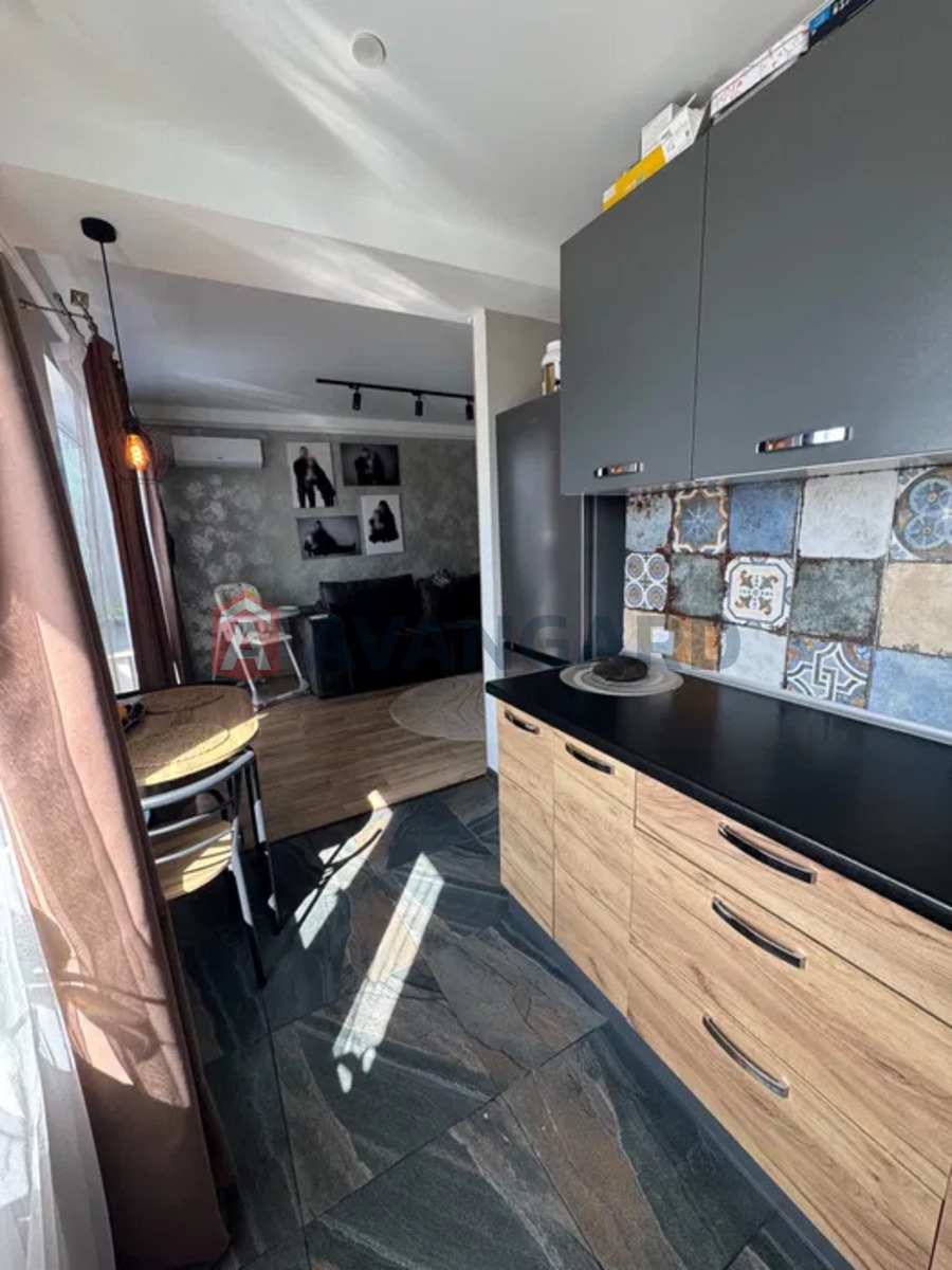 2 ��. ��������, 44/-/5 ��. �., 2/6 ������ ���� 1