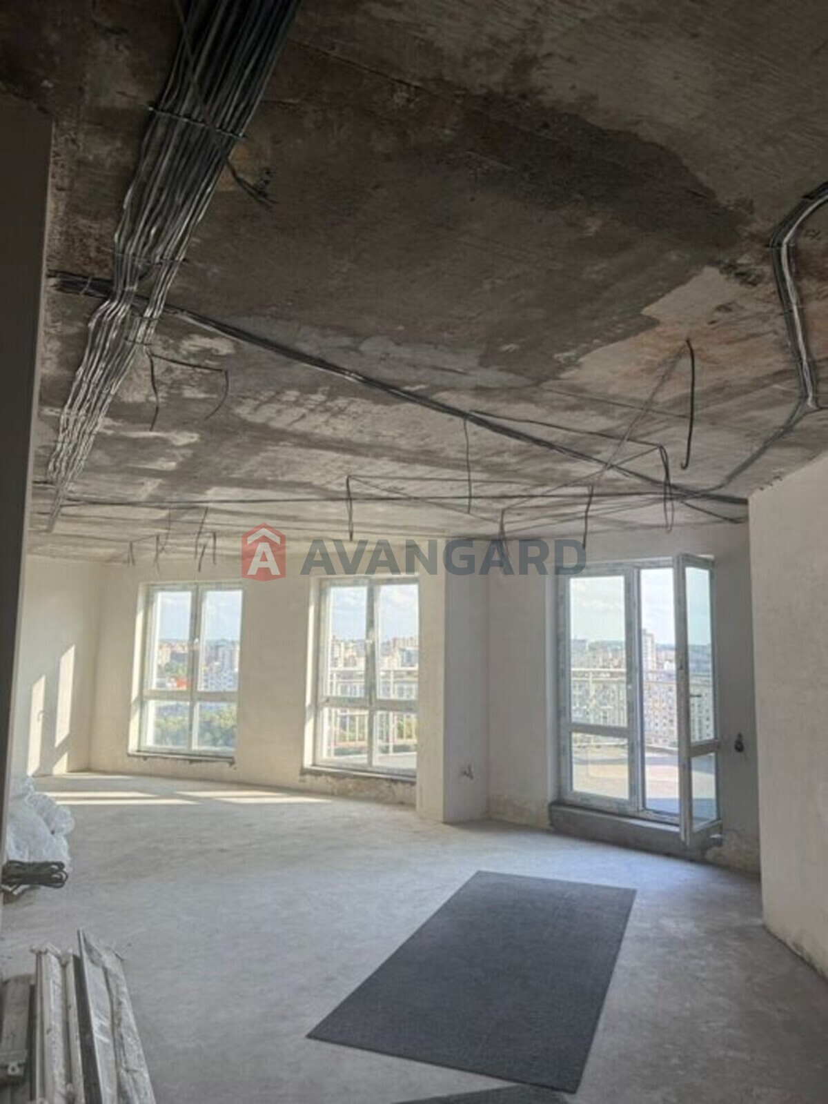 4 ��. ��������, 197/-/16 ��. �., 13/18 ������ ���� 10