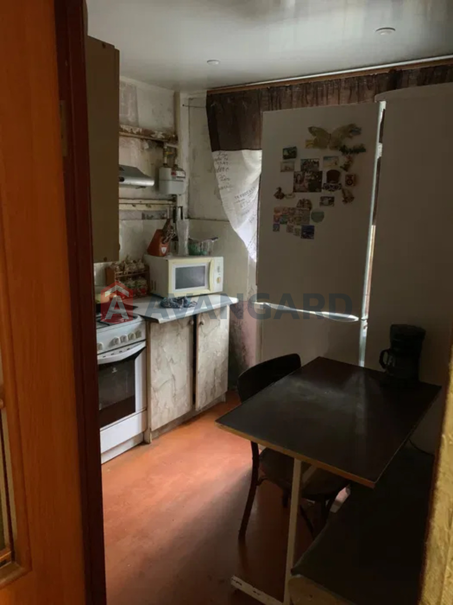 2 ��. ��������, 42/-/5 ��. �., 2/5 ������ ���� 3