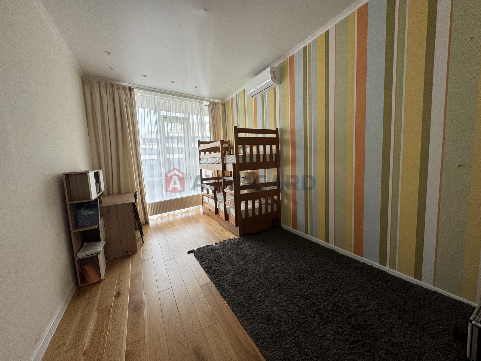 4 ��. ��������, 114/100/25 ��. �., 15/17 ������ ���� 14