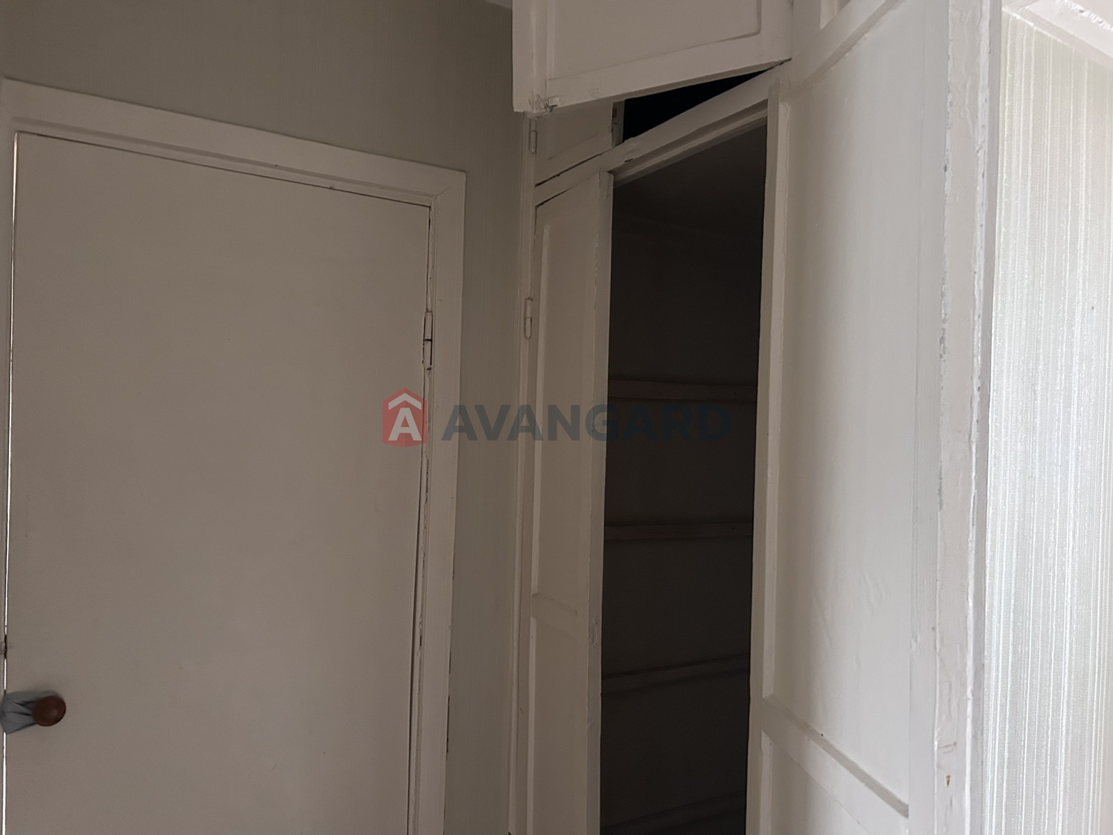 3 ����. ��������, 69/39/8 ��. �., 5/5 ���� ���� 8