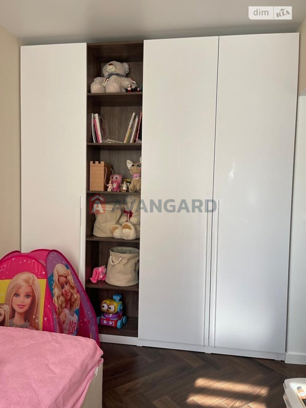 3 ��. ��������, 78/-/43 ��. �., 3/8 ������ ���� 20