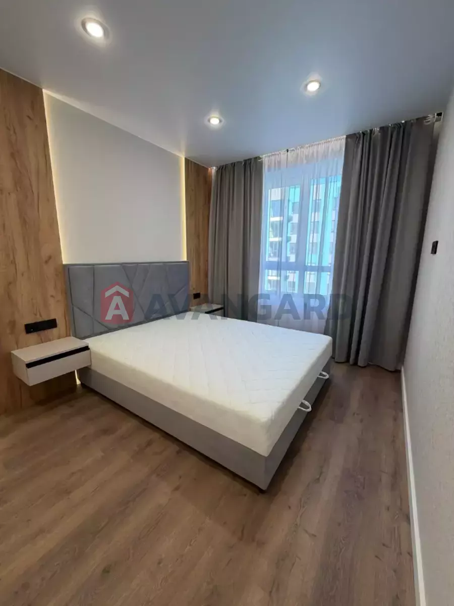 1 ��. ��������, 45/17/18 ��. �., 8/10 ������ ���� 12