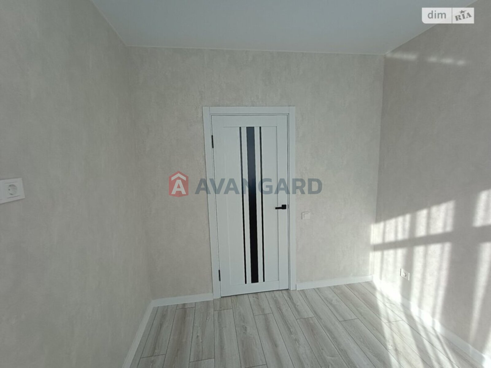 2 ��. ��������, 56/-/9 ��. �., 5/10 ������ ���� 8