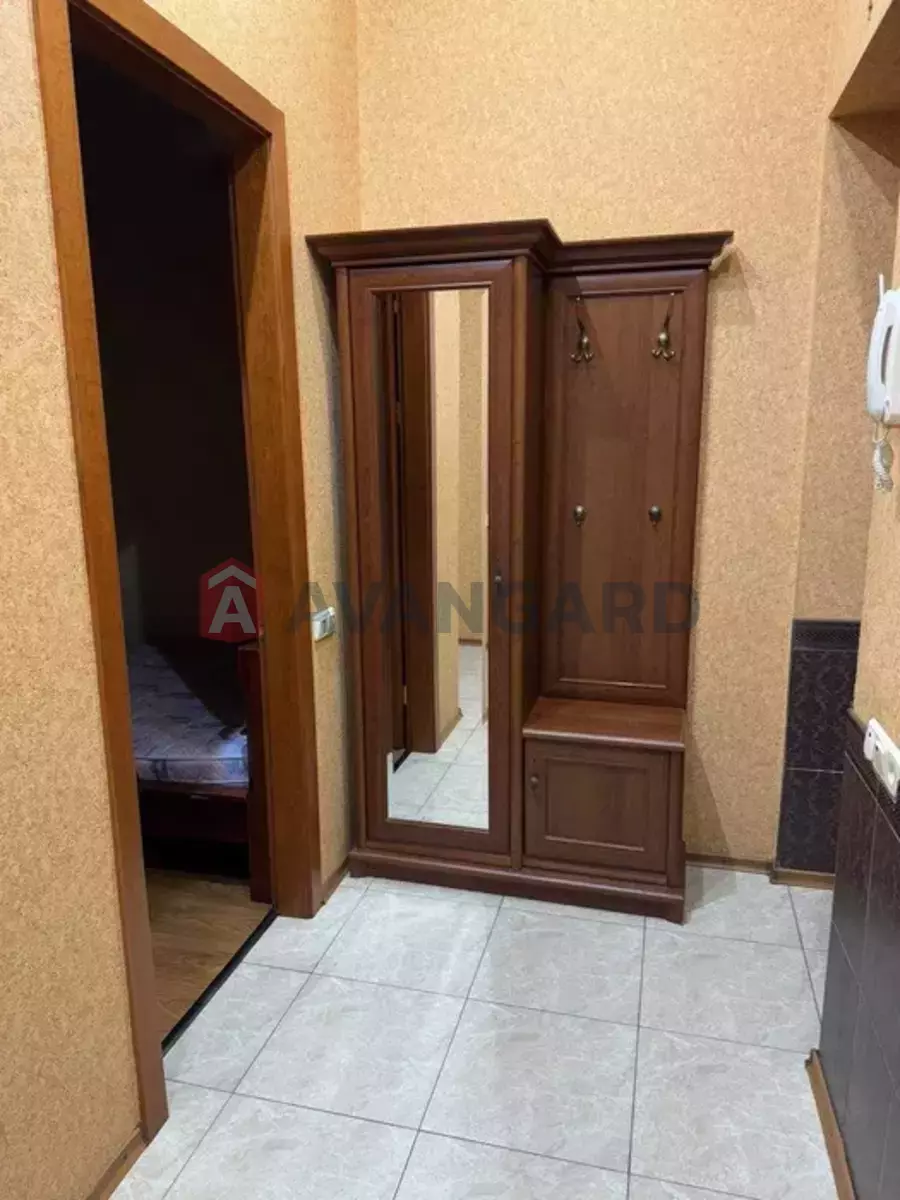 2 ����. ��������, 46/-/6 ��. �., 3/3 ���� ���� 9