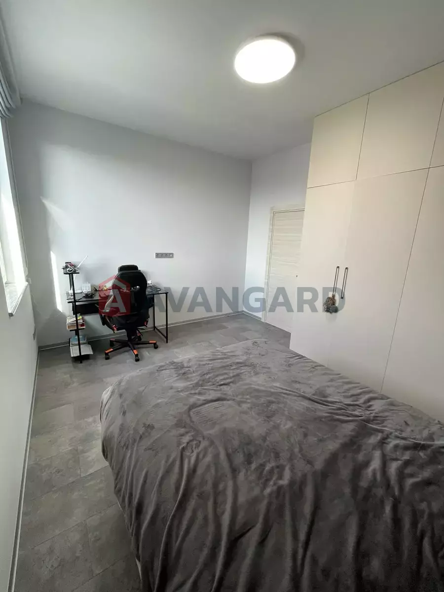 3 ��. ��������, 95/-/24 ��. �., 8/9 ������ ���� 23