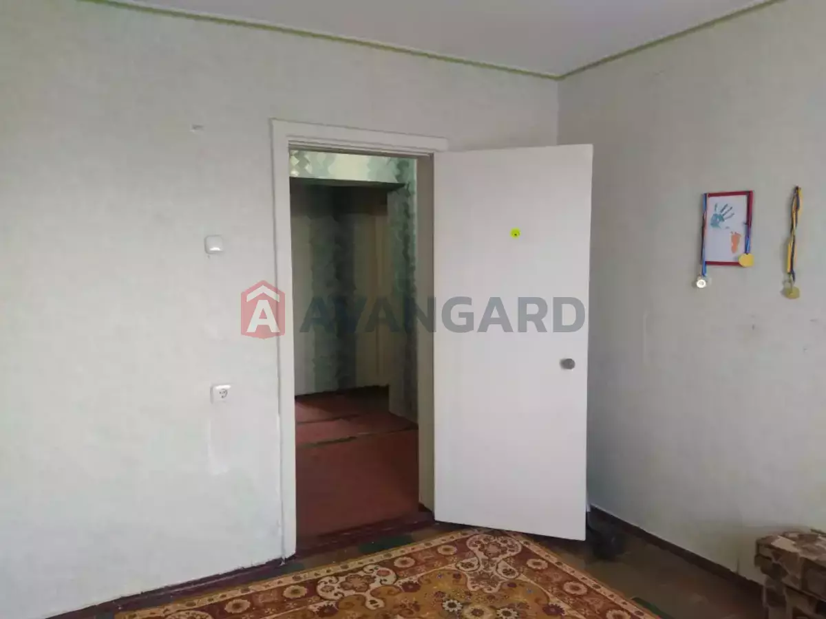 3 ��. ��������, 71/43/9 ��. �., 1/2 ������ ���� 6