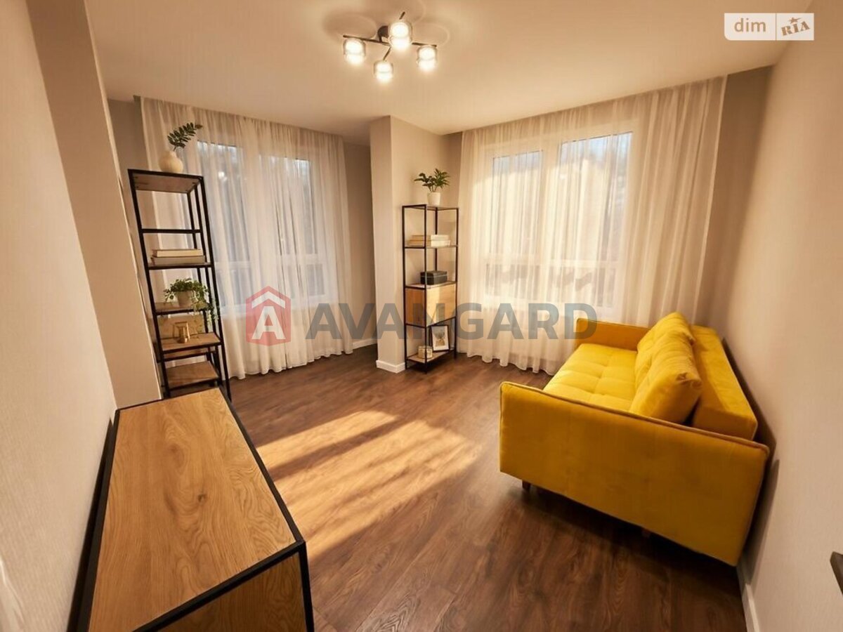 2 ��. ��������, 56/-/25 ��. �., 9/10 ������ ���� 17