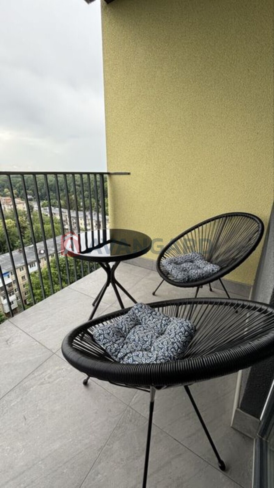 1 ��. ��������, 50/-/20 ��. �., 14/16 ������ ���� 8