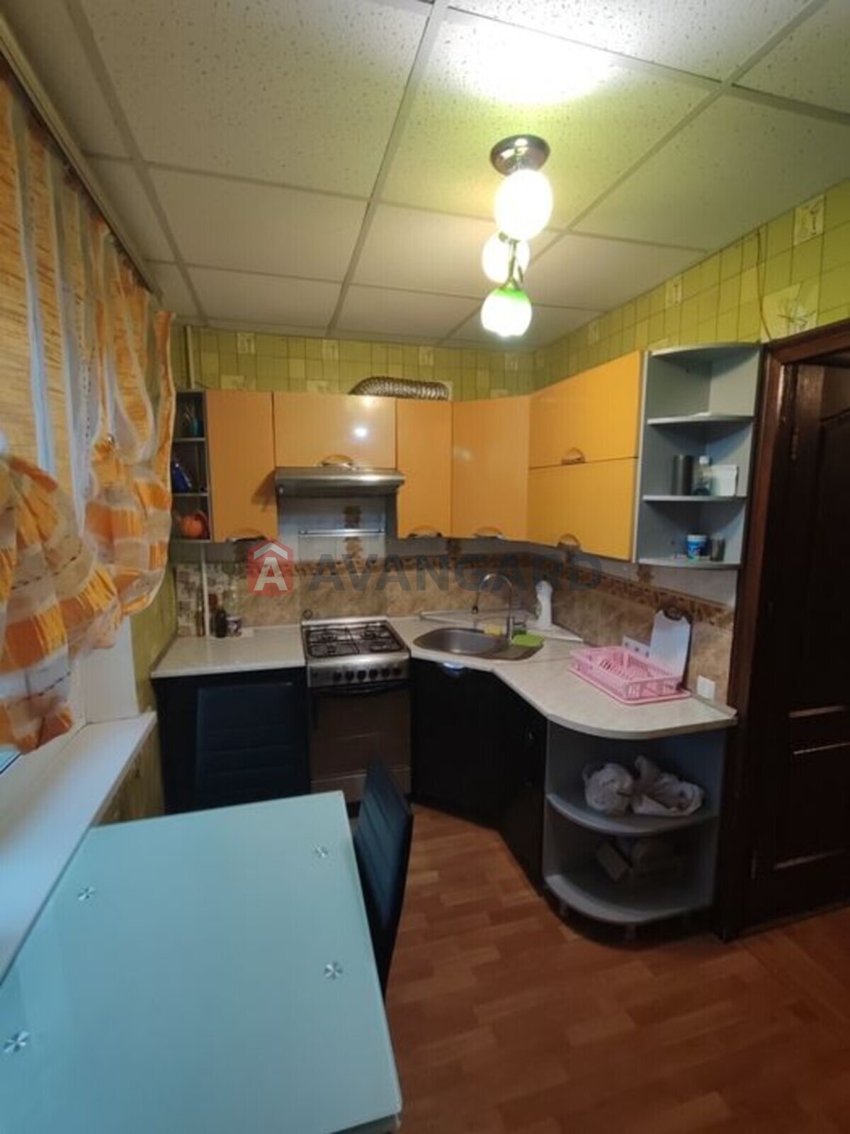 3 . , 68/-/8 . ., 8/9   1