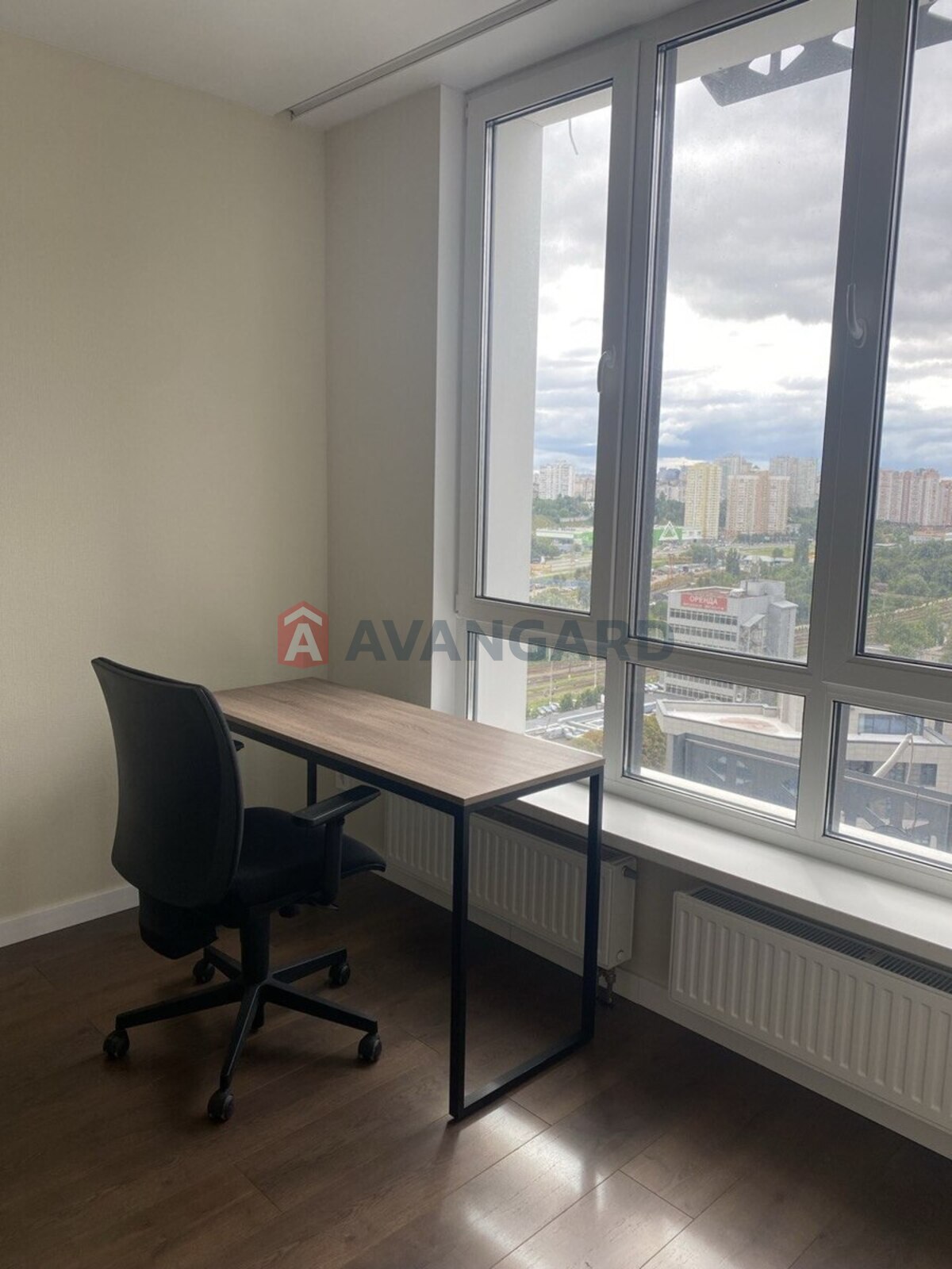 2 ��. ��������, 82/37/22 ��. �., 12/26 ������ ���� 6